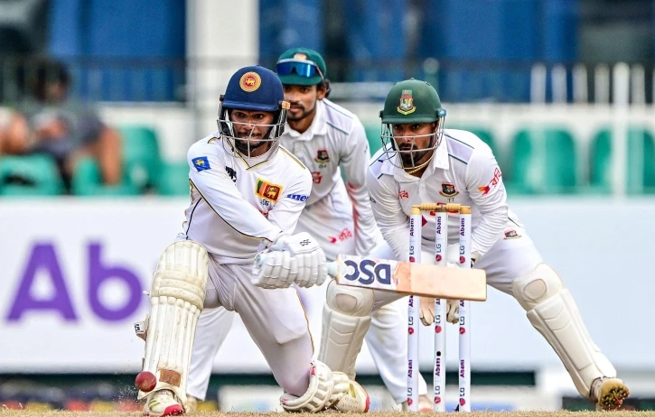 কল‌ম্বো টে‌স্টে চা‌পে বাংলা‌দেশ,  দিক পা‌চ্ছে না টাইগার বোলাররা